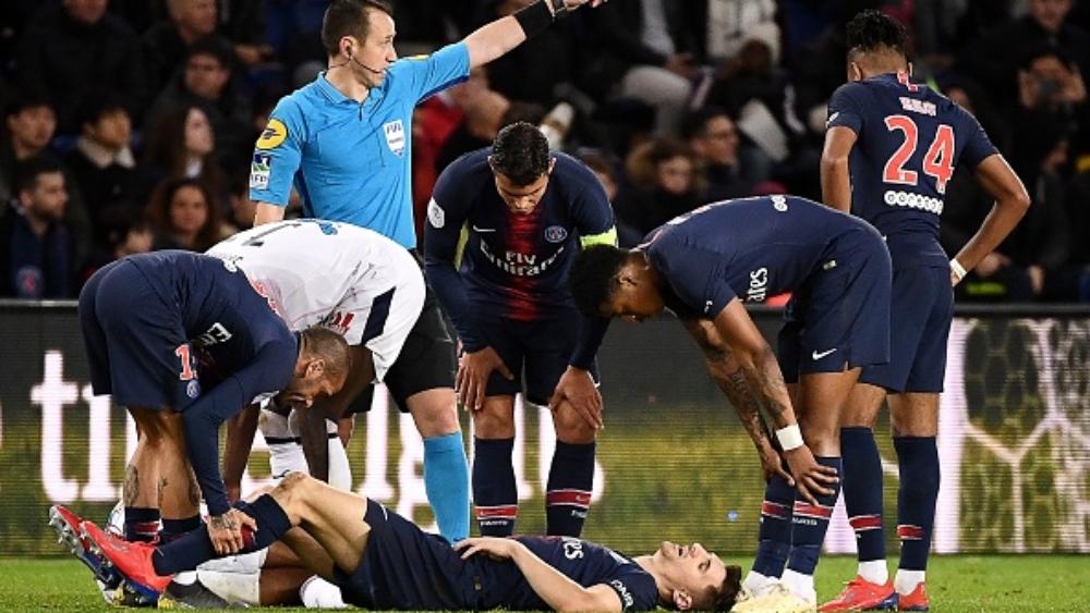 بعد كافاني، لعنة الإصابات تتواصل وتطول نجمًا آخر من باريس