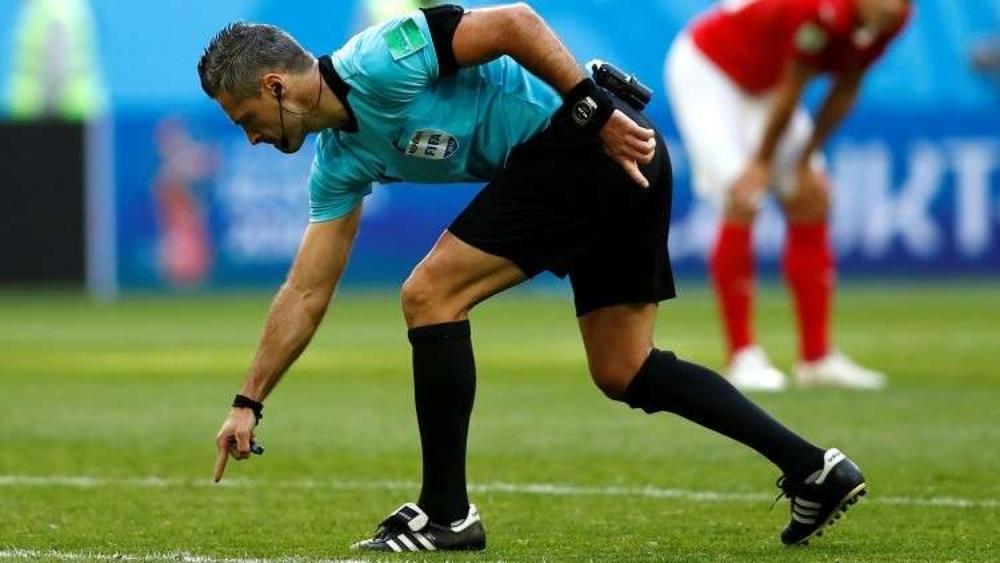 لماذا تم تغيير حكم مواجهة ريال مدريد وأياكس في التشامبيونزليغ؟