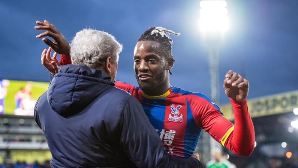 هودسون: باتشواي سيخوض أول مباراة كأساسي أمام دونكاستر