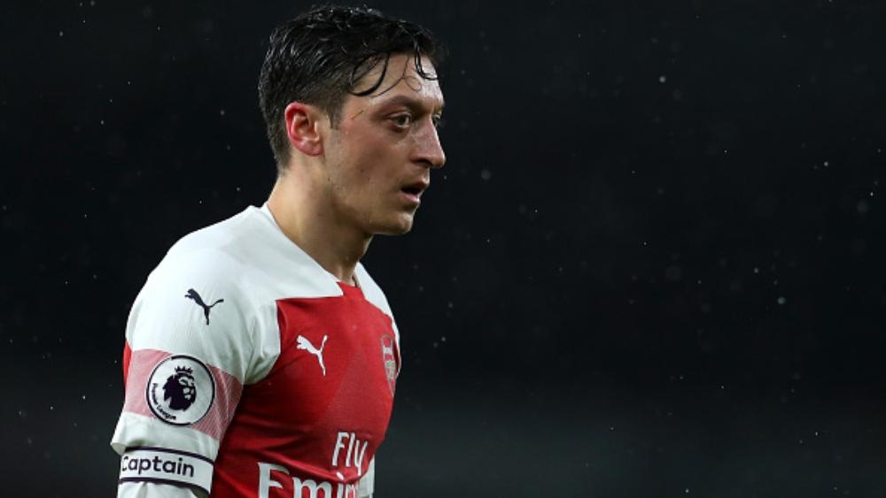 أزمة أوزيل تشتعل .. يرفض الرحيل، وآرسنال في ورطة