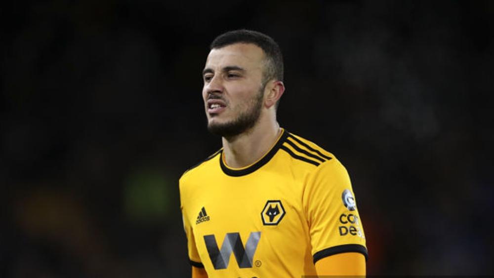 جماهير ولفرهامبتون تُهلِّلُ سعادةً باقتراب تجديد عقد سايس