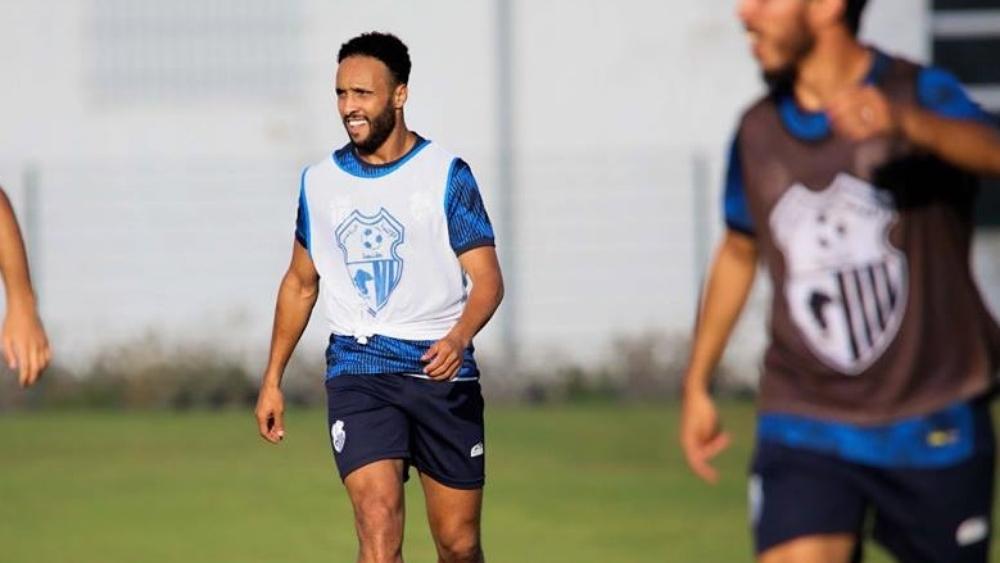 إتحاد طنجة يستعيد الراقي و العرجون قبل مواجهة الدفاع الجديدي