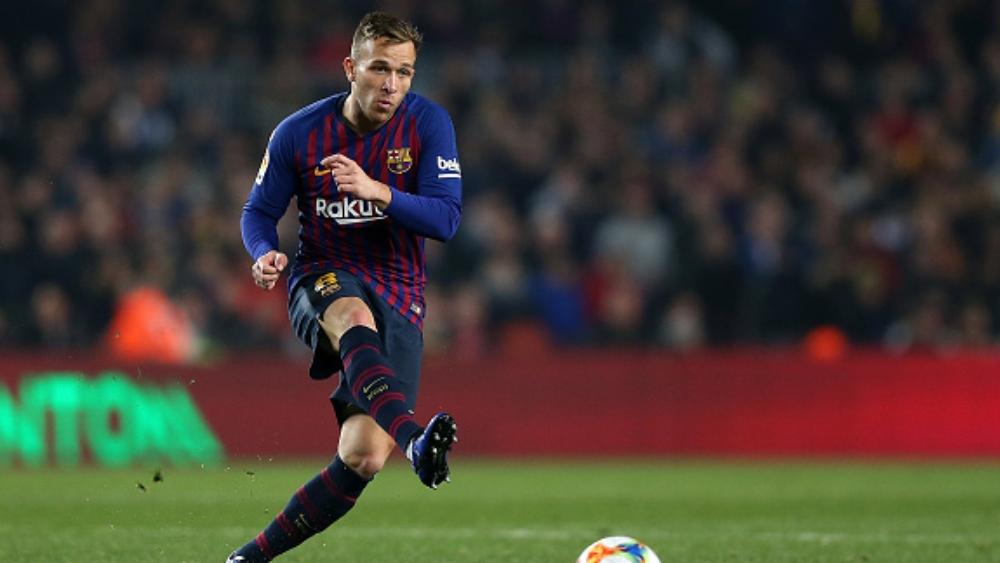 آرثور وسيليسين يعودان ويدخلان قائمة برشلونة للكلاسيكو