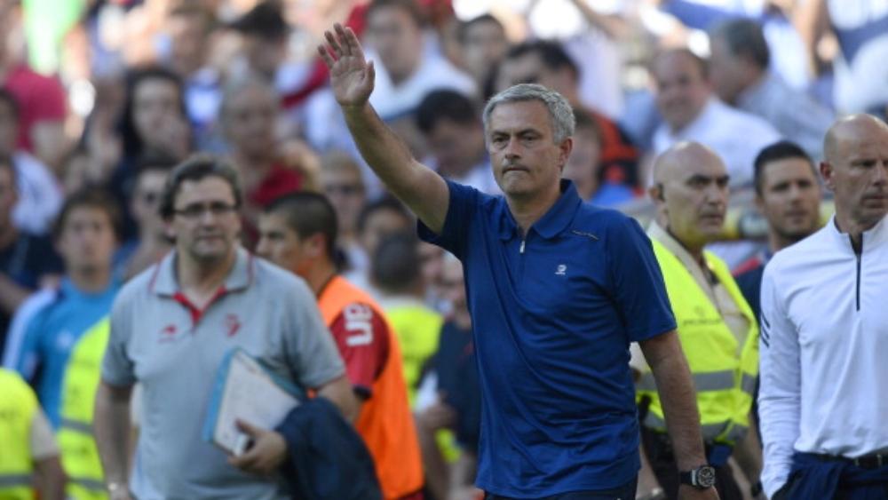 مورينيو يفتح الباب أمام احتمالية عودته إلى ريال مدريد