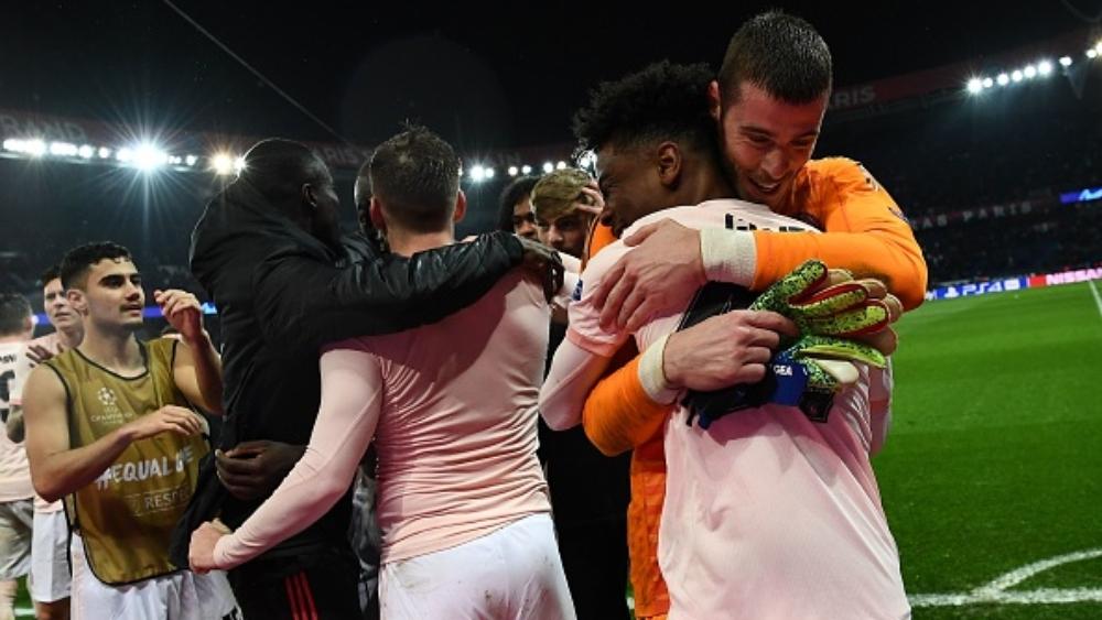 آرسنال يضطر اليونايتد للعودة مبكرًا إلى إنجلترا