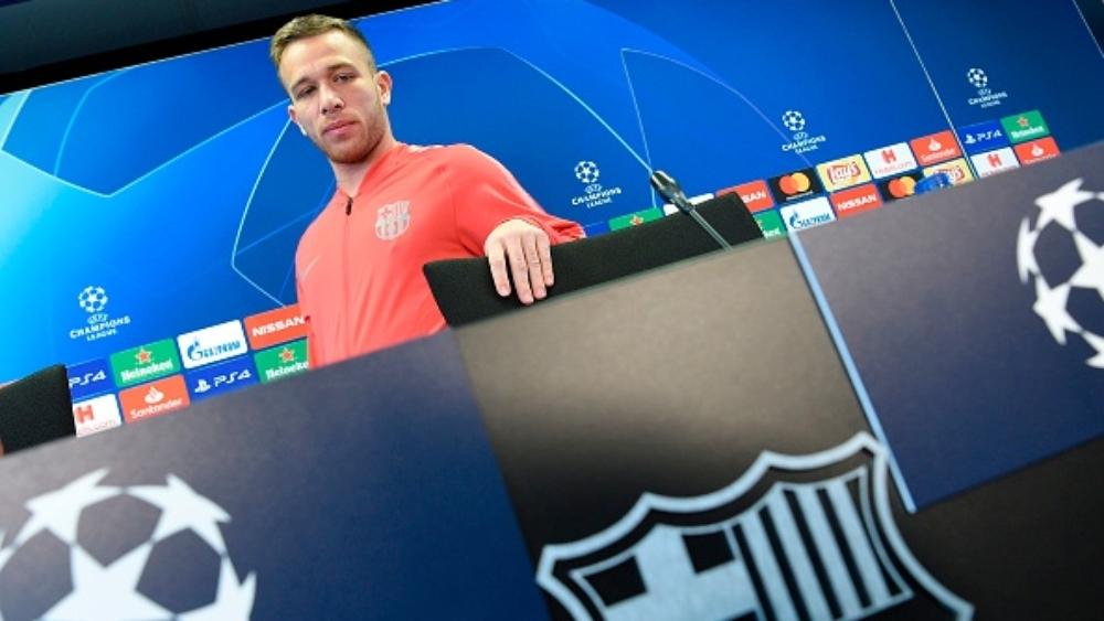 أرتور معتذرًا: لقد أخطأت بقبول دعوة نيمار