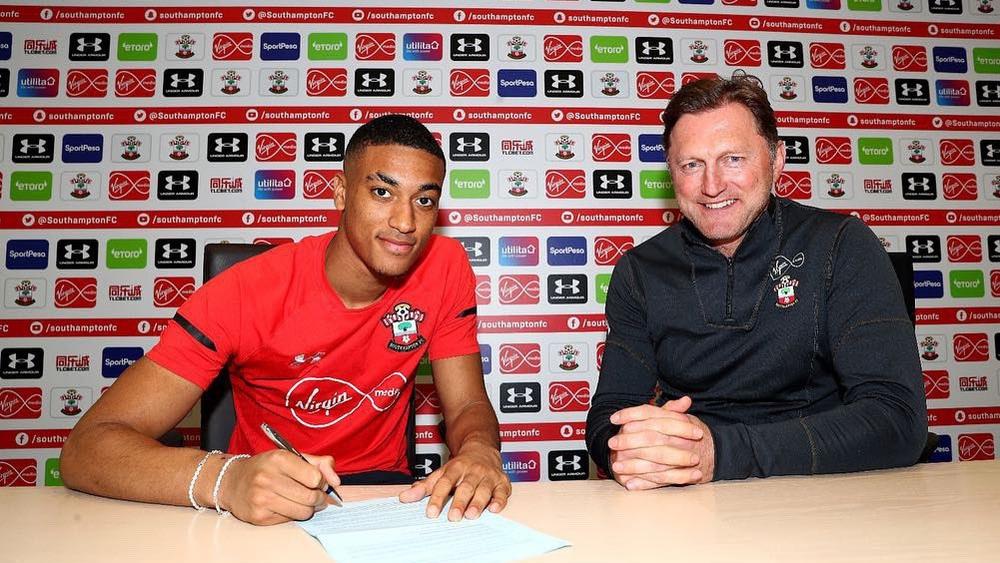 ساوثامبتون يمدد عقد لاعبه الفرنسي فاليري حتى 2023