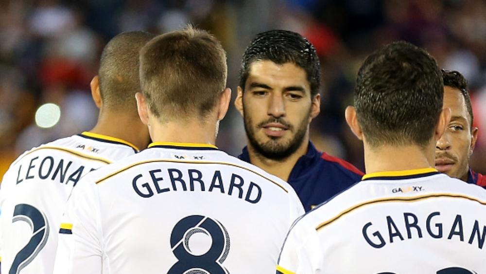 سواريز: شخص واحد كان وراء رفضي لآرسنال ونقلي لبرشلونة