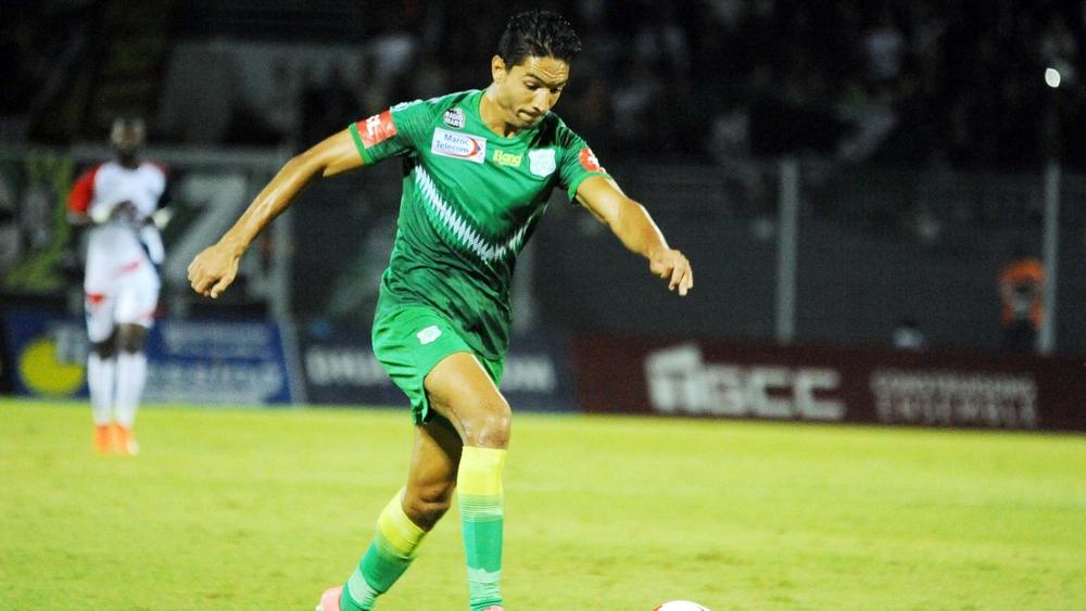 لاعبون خارج البطولة و داخلها يعلنون تضامنهم مع المهدي قرناص بعد توقيفه من قبل الجامعة لسنتين