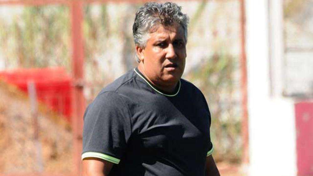 سمير يعيش لـ"البطولة": "حققنا انتصارا ثمينا و أمامنا 6 مباريات للمنافسة على بطاقة الصعود"