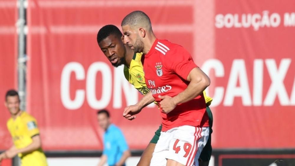 تاعرابت يعود للتألق بتمريرتين حاسمتين مع "بنفيكا ب"