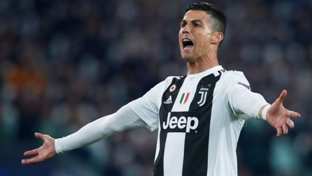 "الويفا" يفتح تحقيقاً لمعاقبة كريستيانو رونالدو