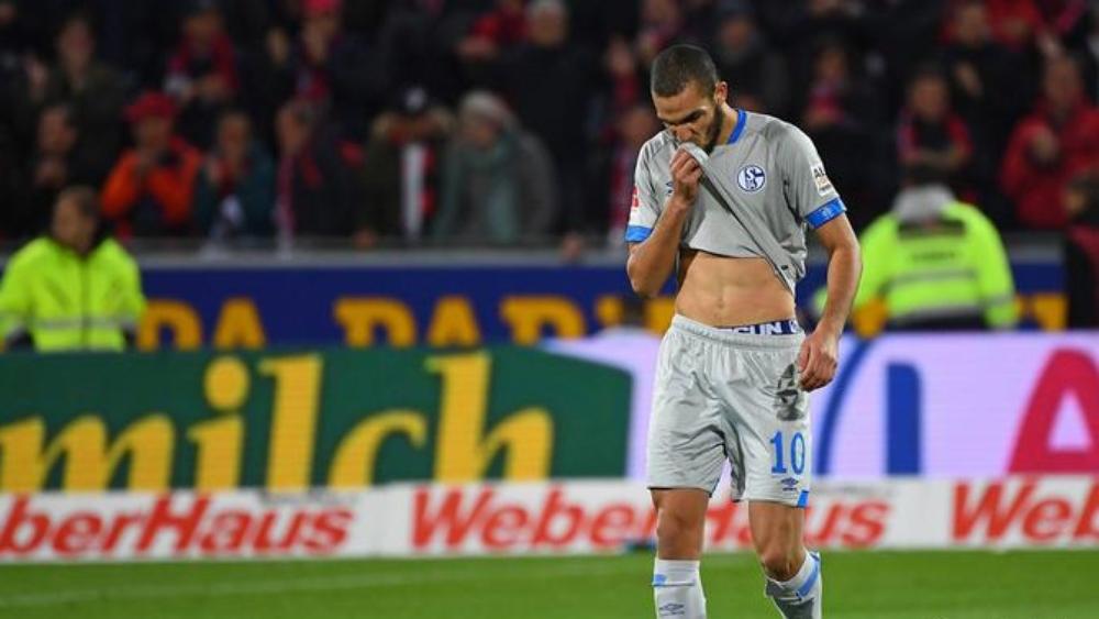 كشف سبب استبعاد بن طالب من الفريق الأول لشالكه