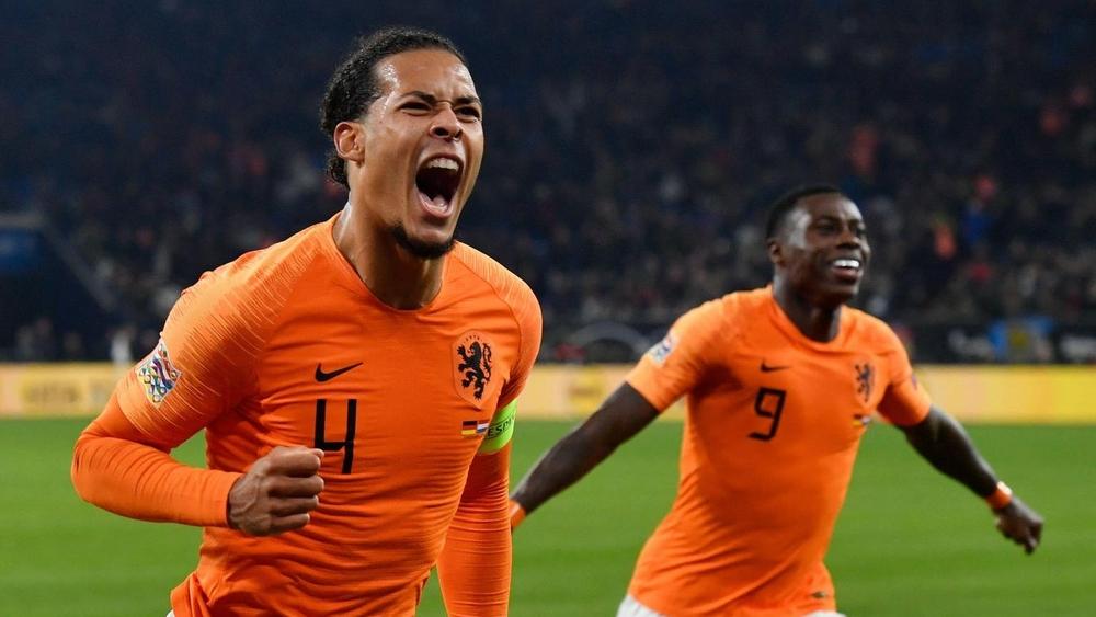 هولندا تبدأ رحلة استعادة مكانتها بين الكبار