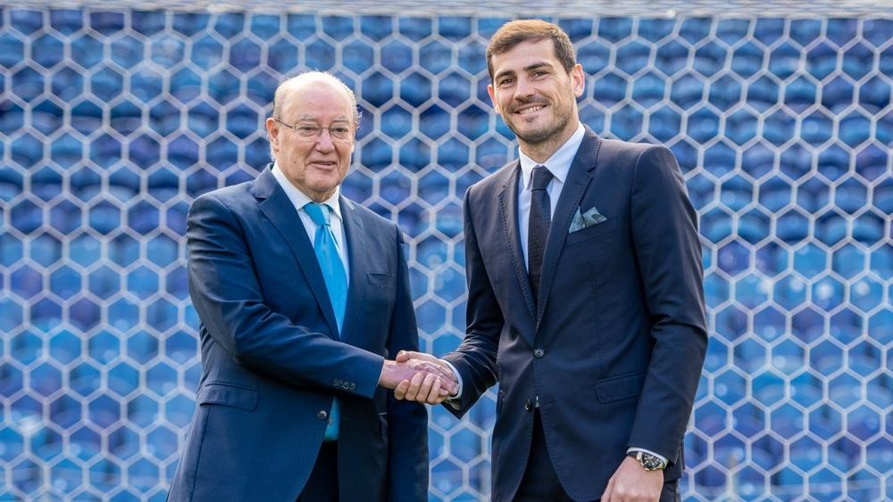 رسميا: كاسياس يمدد عقده مع بورتو تمهيدا لإنهاء مسيرته في صفوفه