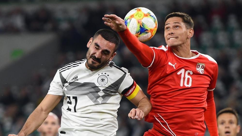 جوندوجان يبدي فخره بقيادة منتخب ألمانيا