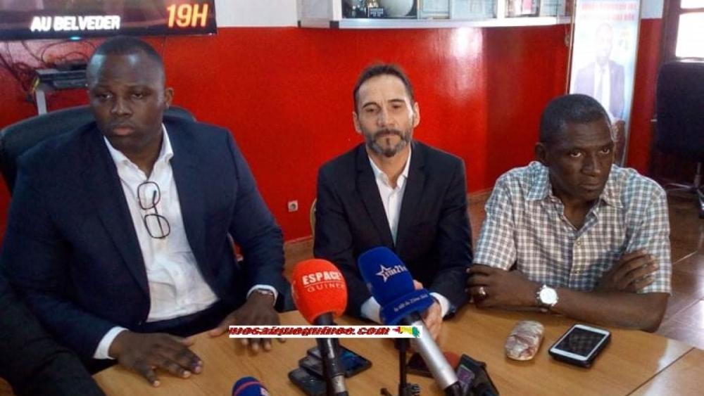 منافس الوداد في دوري الأبطال يتعاقد مع مدرب جديد بعد ساعات من "قُرعة الربع"