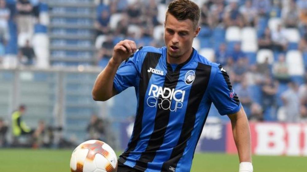 منتخب هولندا يستدعي مدافع أتلانتا أمام ألمانيا