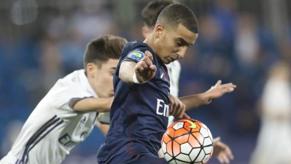 الأولمبي المصري يختبر موهبة باريس سان جيرمان