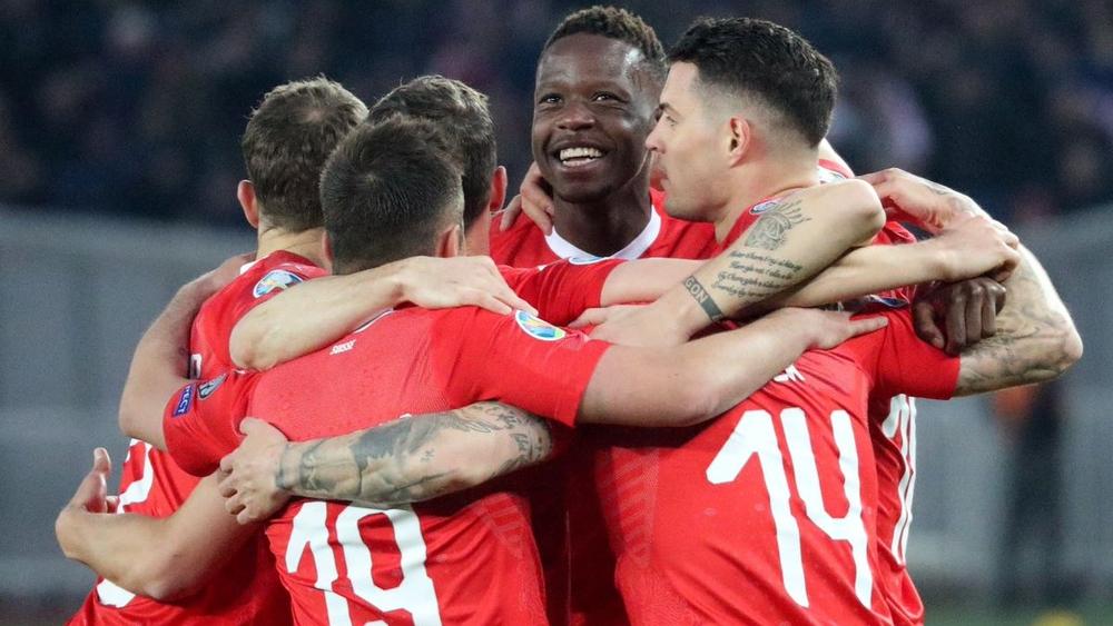 سويسرا تهزم جورجيا بثنائية في تصفيات اليورو