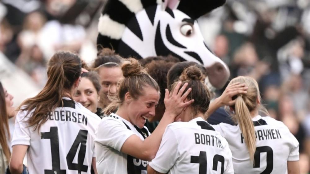 سيدات يوفنتوس يلعبن في "أليانز ستاديوم" أمام حضور قياسي