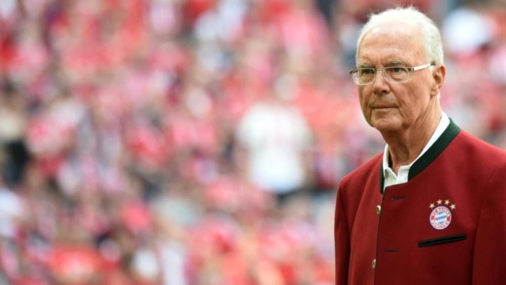 بكنباور يتوقع استمرار المنافسة بين البايرن ودورتموند