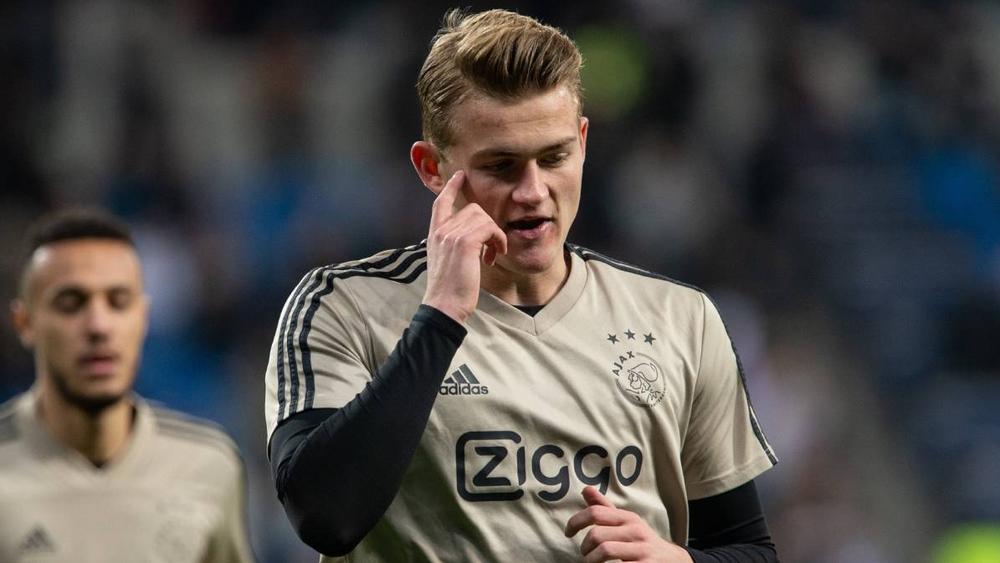 برشلونة يسرع الخطى من أجل دي ليخت