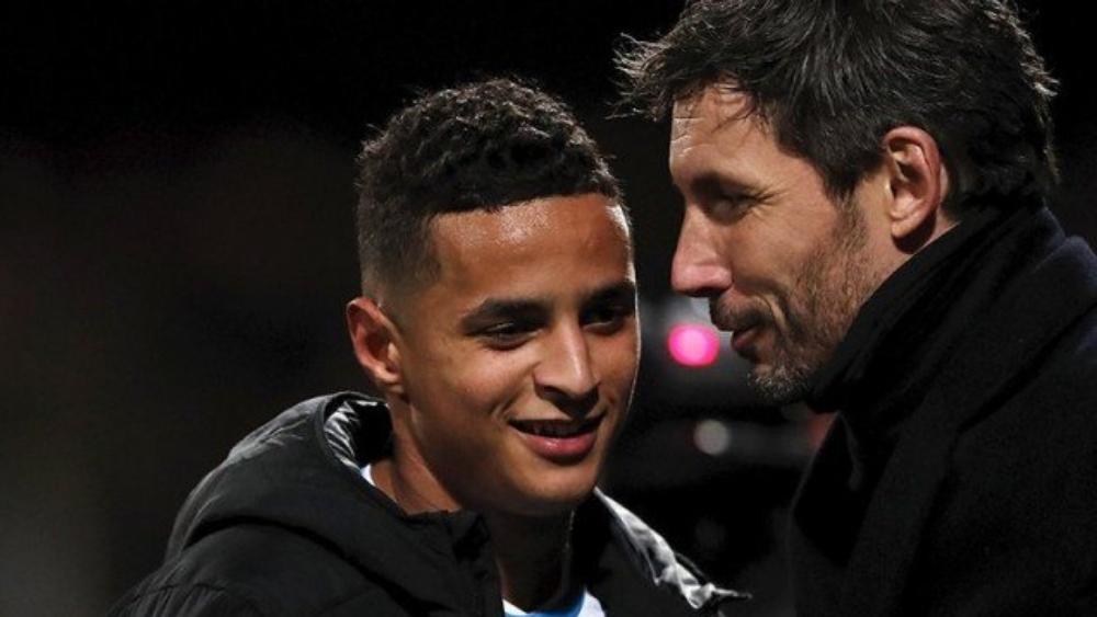 فان بوميل يُدلي بتصريح مميز في حق إيحاتارن