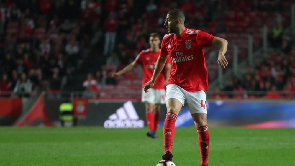 مدرب بنفيكا يتحدث عن أول مشاركة رسمية لتاعرابت مع الفريق