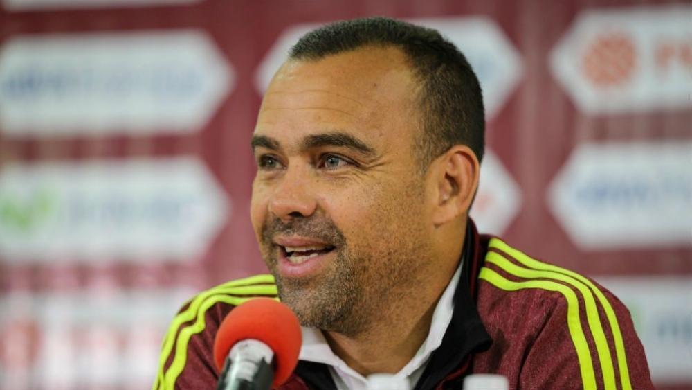 مدرب منتخب فنزويلا يتراجع عن قرار الاستقالة