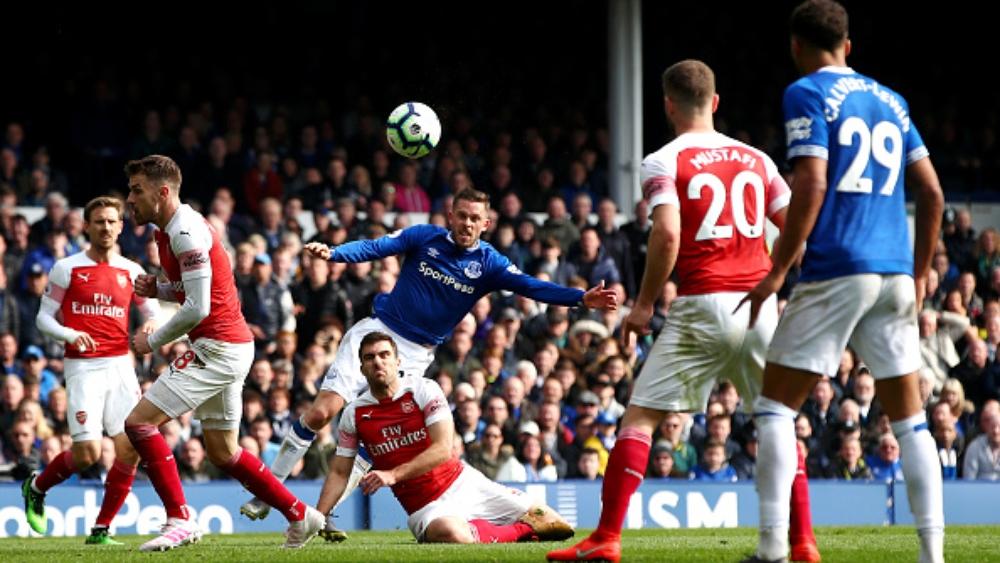 آرسنال يواصل التعثر خارج أرضه ويخسر أمام إيفرتون