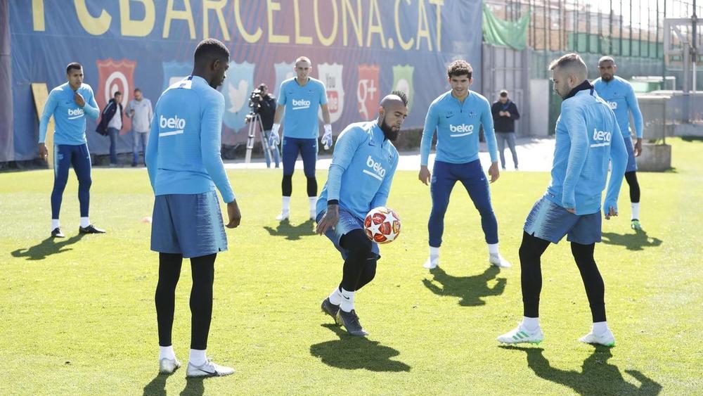 ديمبيلي حاضر في قائمة برشلونة في انتظار الحصول على التقرير الطبي