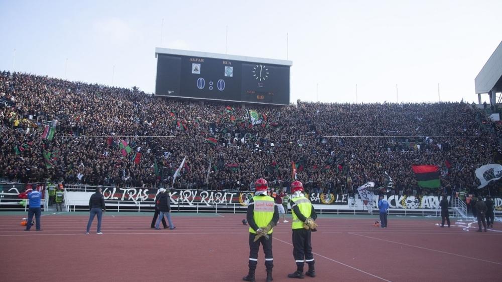 "التَّشاؤُم" يعود إلى "العساكر" .. والجماهير تتَّهِمُ الإدارة وُتبرِّئ الإسباني ألوس