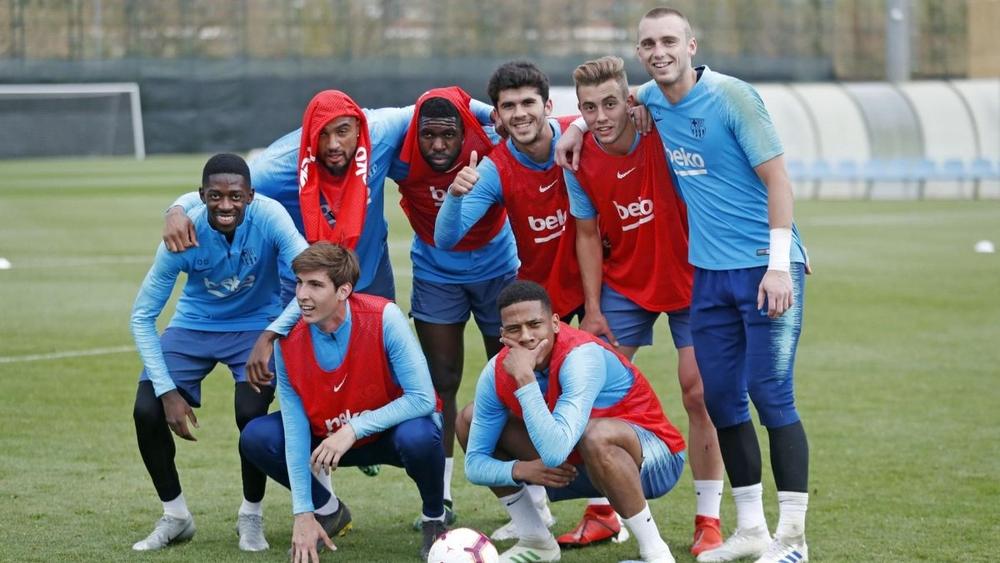 برشلونة يستأنف تدريباته من دون نجمه ميسي