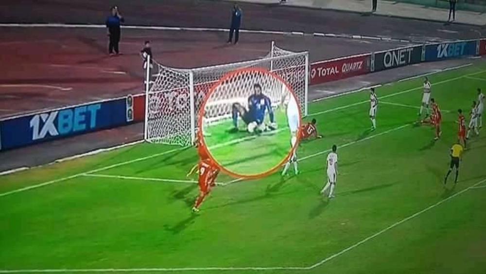 إيناس بن عثمان: "لم أتعمد عدم إعادة لقطة هدف الحسنية و الكرة لم تتجاوز خط المرمى"