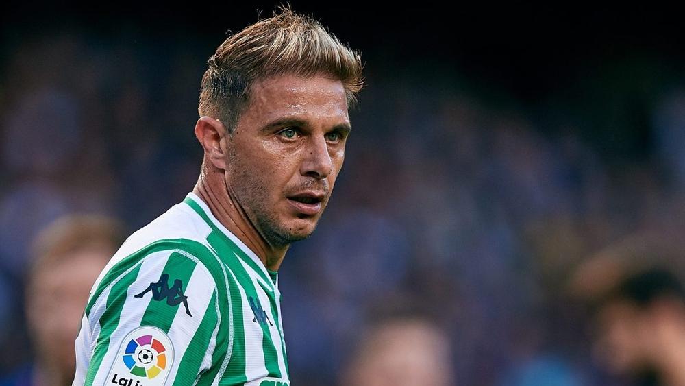 لاعبا ريال بيتيس يتعرضان للسرقة أثناء ديربي الأندلس