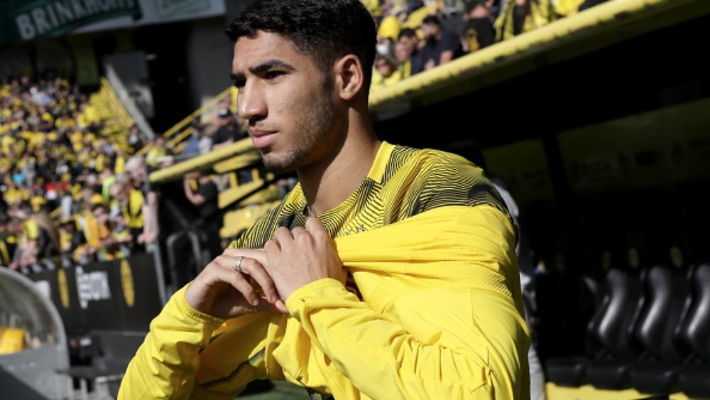 حكيمي "المحظوظ" متابع من أكثر جماهير العالم إخلاصًا