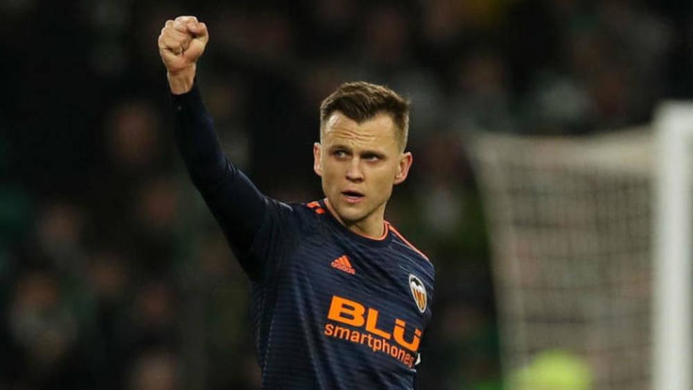 فالنسيا يفقد جهود تشيريشيف حتى نهاية الموسم