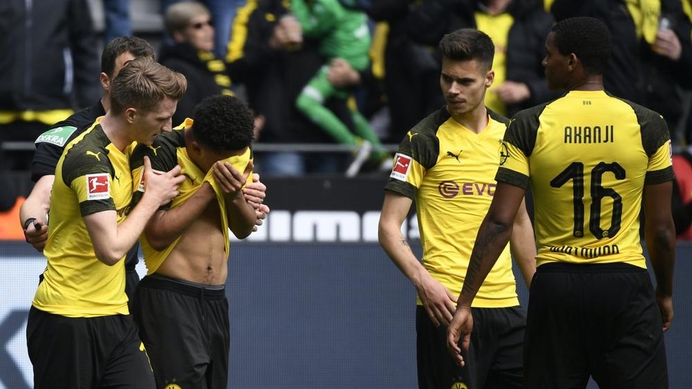 الجماهير تُصيب نجم بوروسيا دورتموند في الديربي