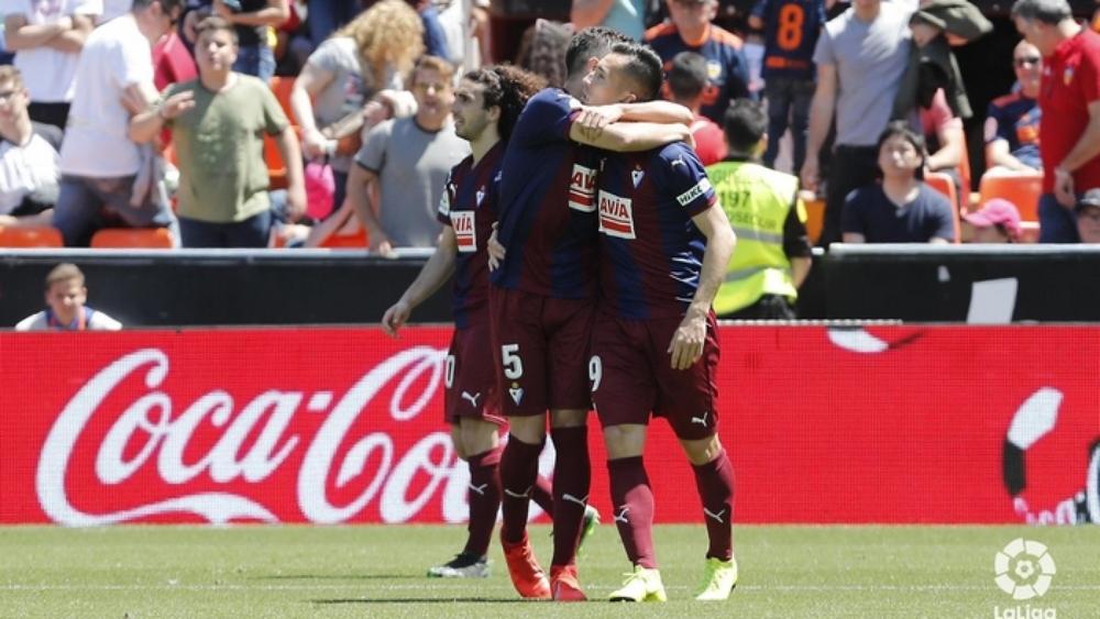 فالنسيا يسقط أمام إيبار في صراع المراكز الأوروبية