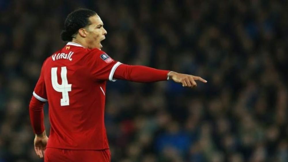 فان دايك: سنفعل كل شيء للإطاحة ببرشلونة