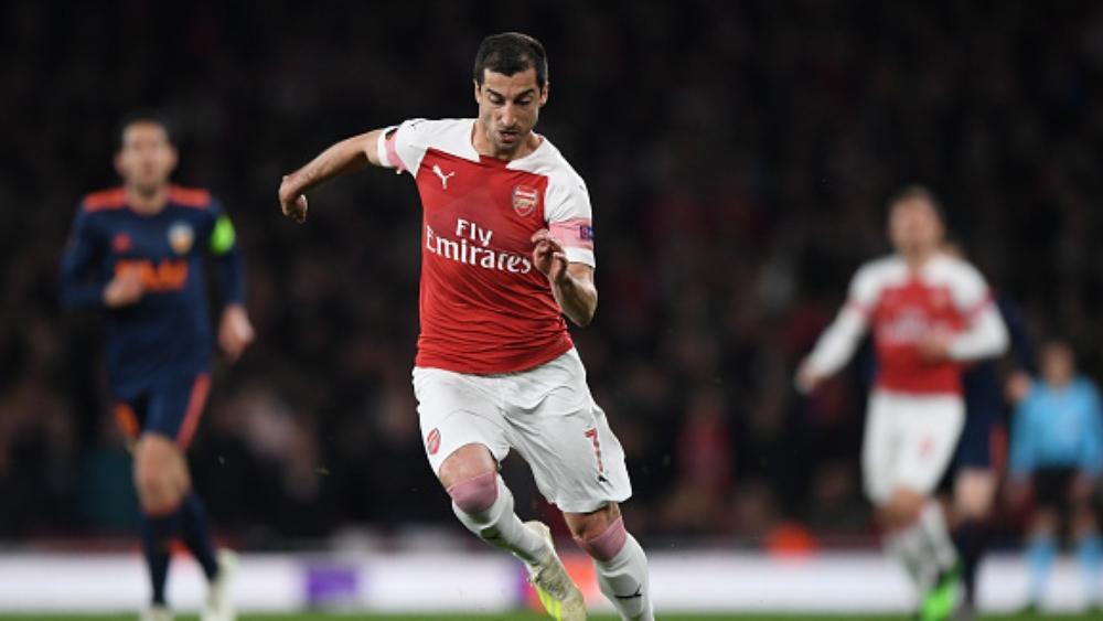 اليويفا يعد بحل أزمة مخيتاريان إذا تأهل آرسنال لنهائي الدوري الأوروبي