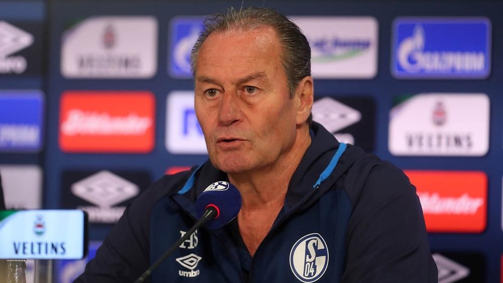 مدرب شالكه يرفض الاحتفال بالبقاء بالبوندسليجا