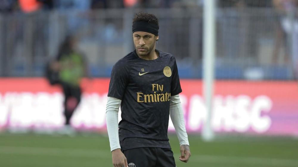 نيمار بدأ "خطة الرحيل" عن باريس سان جيرمان