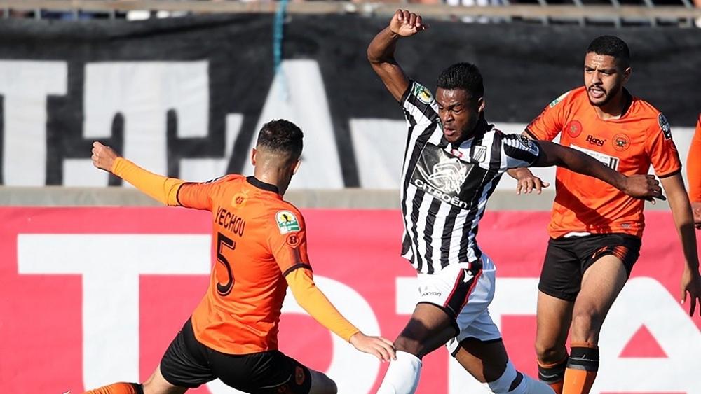 "الكاف" تفتح تحقيقا رسميا بشأن أحداث مواجهة نهضة بركان و الصفاقسي