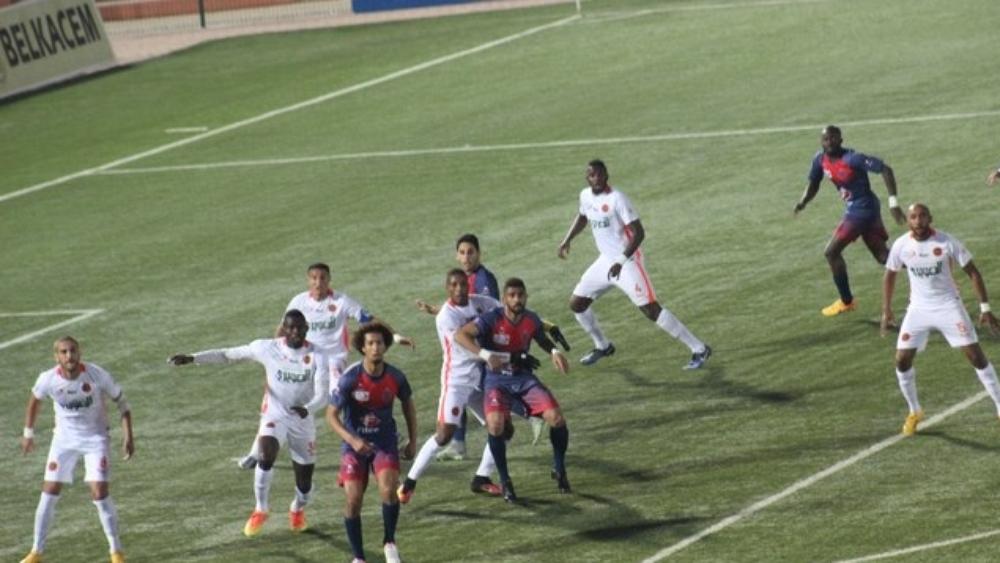 أولمبيك آسفي يستقبل النهضة البركانية في صراع على المراكز الأولى