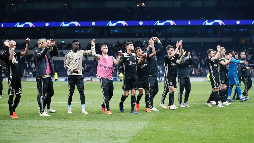 تشكيلة أياكس الرسمية لمنازلة توتنهام هوتسبر