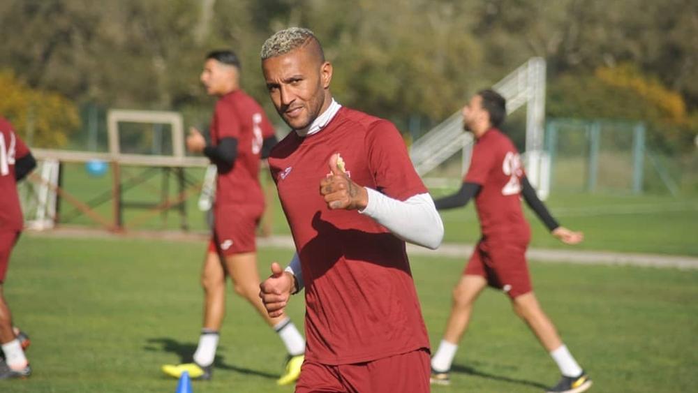 الشخصي يبعث رسالة لجماهير الجيش: "الفريق دْيَالْهُم وبْلاَ بِيهُم مَكَنْسوَاوْ وَالُو"