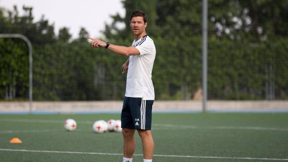 تشابي ألونسو يتوصل بعرضٍ من ريال سوسييداد