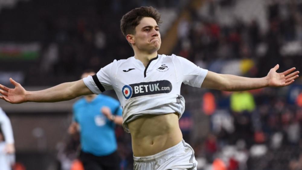 سولشاير يستهل عهده في سوق الانتقالات بصفقة مثيرة للجدل